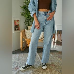 Levi’s High Waisted Straight Jeans (size 26)